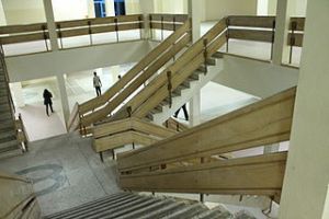 Kobebigs: Faculty of Education Lecture Theatre -stairway